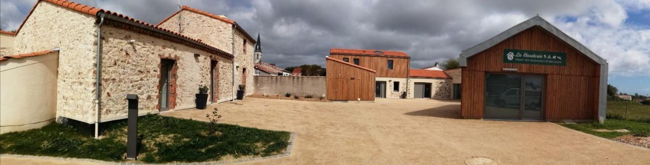 Vairé La Borderie - Maison Des Randonnees - Gite Etape - Gite De Groupe מראה חיצוני תמונה